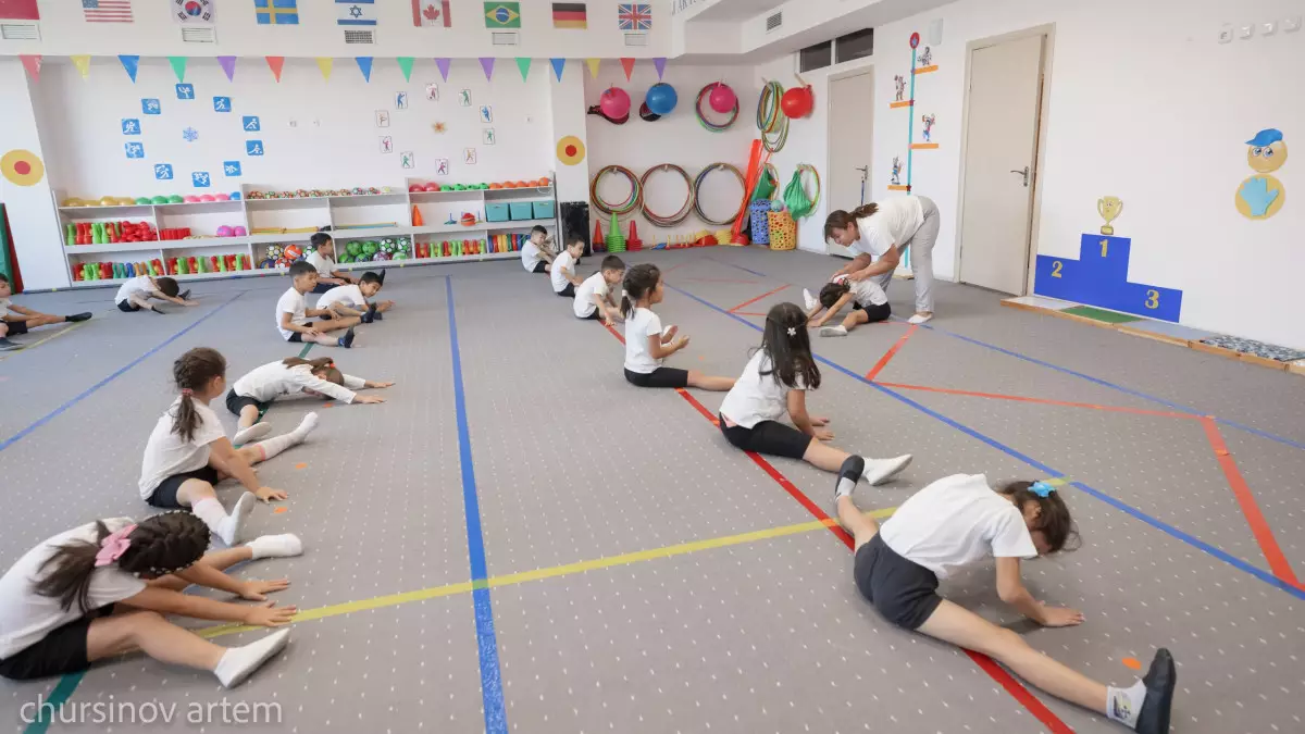 2026 жылы балаларға не тегін: Қайда жүгіну керек және қалай алуға болады?