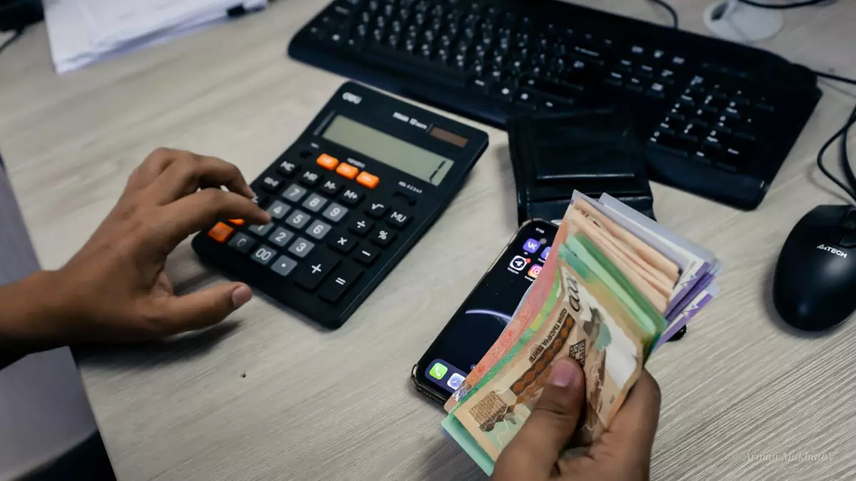 Мектеп психологтарының жалақысы төмен: Аймағамбетов тағы бір мәселе көтерді