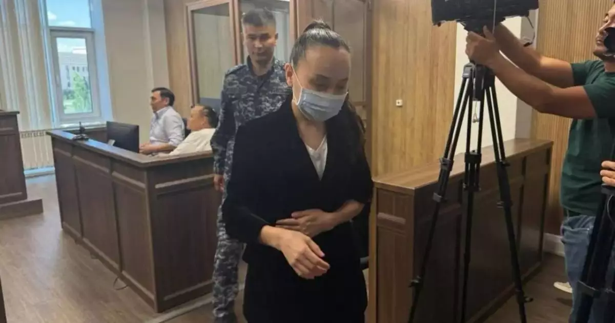  Перизат Кайрат трудоустроилась уборщицей в колонии 