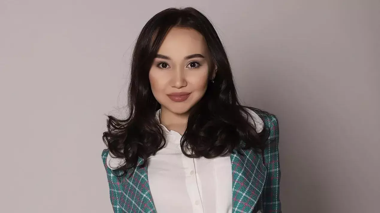 Перизат Қайрат колонияда тазалаушы болып жұмыс істеп жүр 