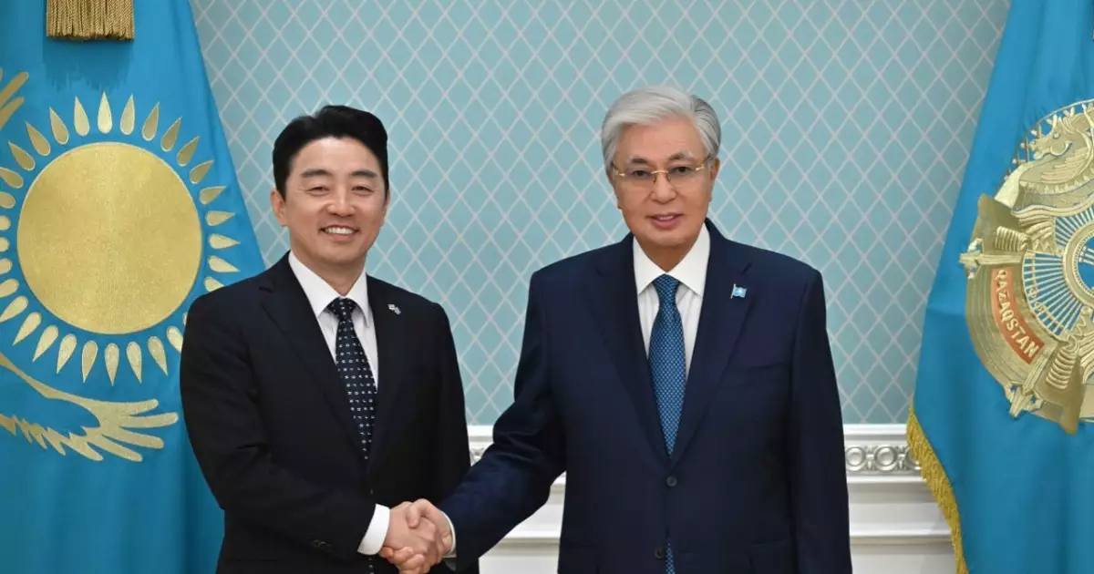   Қасым-Жомарт Тоқаев Корея Президентінің арнаулы өкілі Кан Хун Шикті қабылдады   