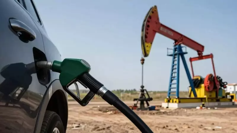 За дешёвый бензин в Казахстане платят даже те, у кого нет авто — эксперт