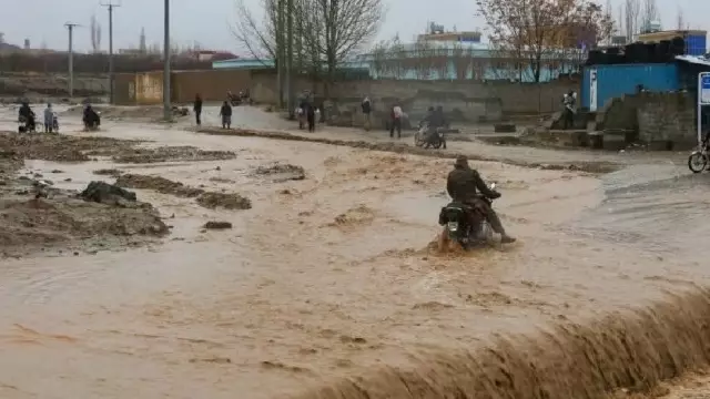 "110 адам көз жұмып, тағы 190 тұрғын түрлі дәрежедегі жарақаттар алған": Ауғанстанда сұмдық су тасқыны орын алды