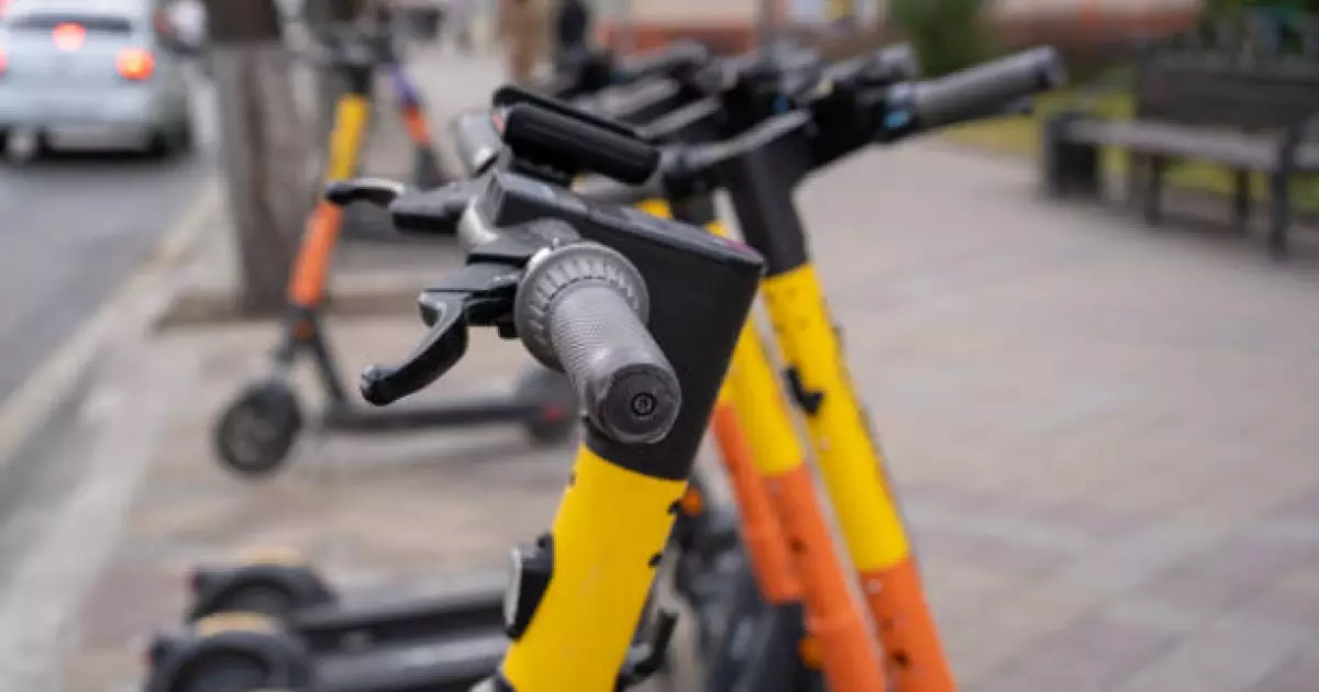  Алматыда самокаттардың тең жартысы айып тұрағына қойылды 