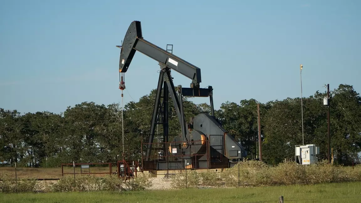 Мұнай бағасы күрт құлдырады