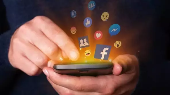 Большинство казахстанцев не верит блогерам - соцопрос