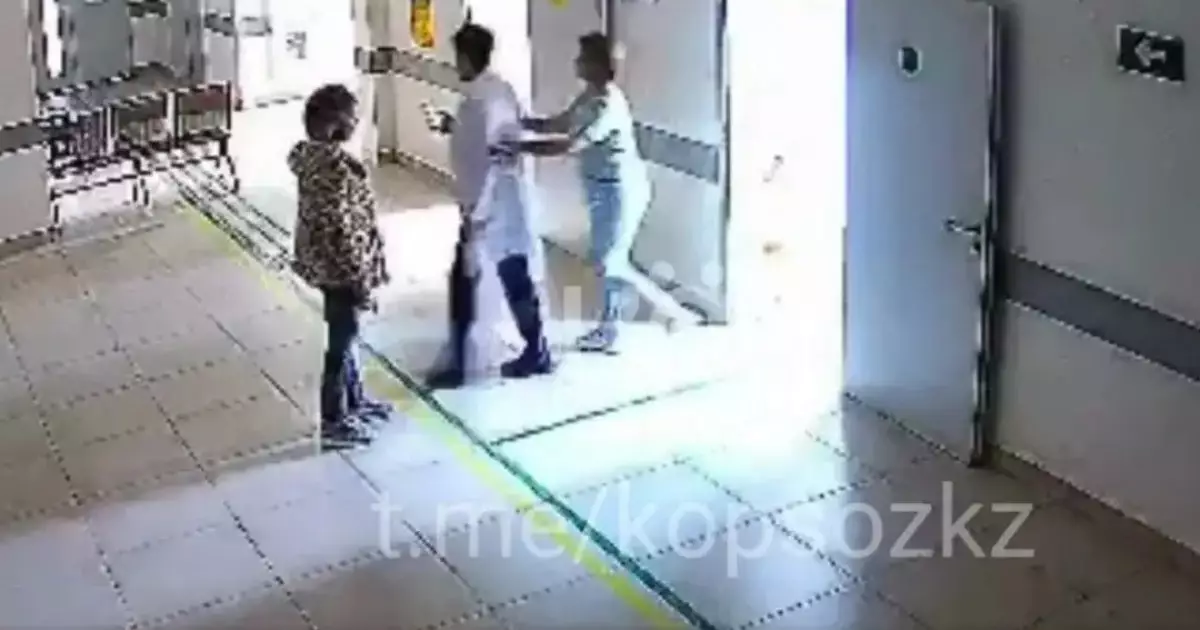  Астанада медицина қызметкеріне шабуыл жасаған ер адам ұсталды 