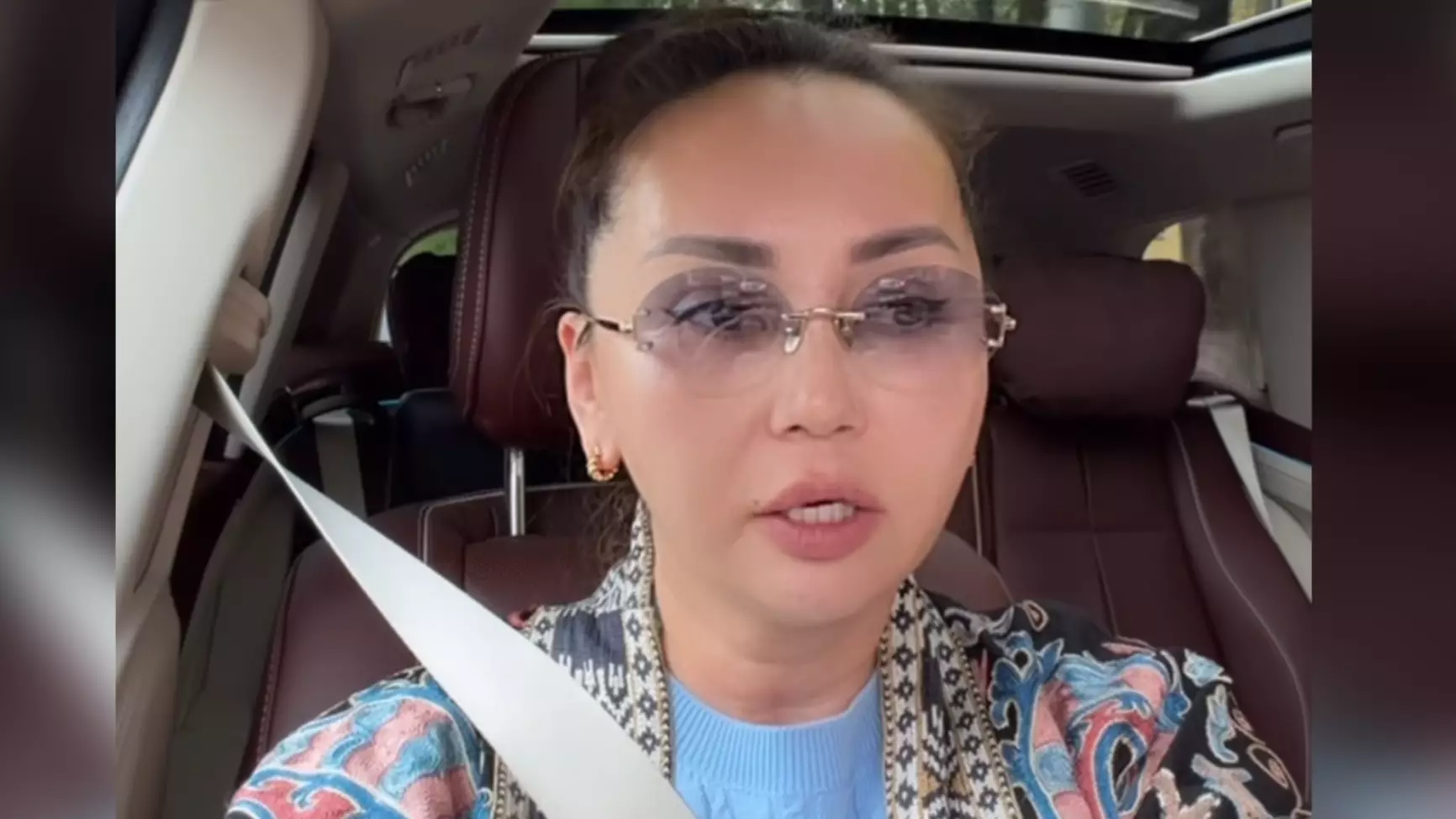 «Ұлтты бөліп жатыр»: Баян Алагөзова радикалдарға қарсы шықты