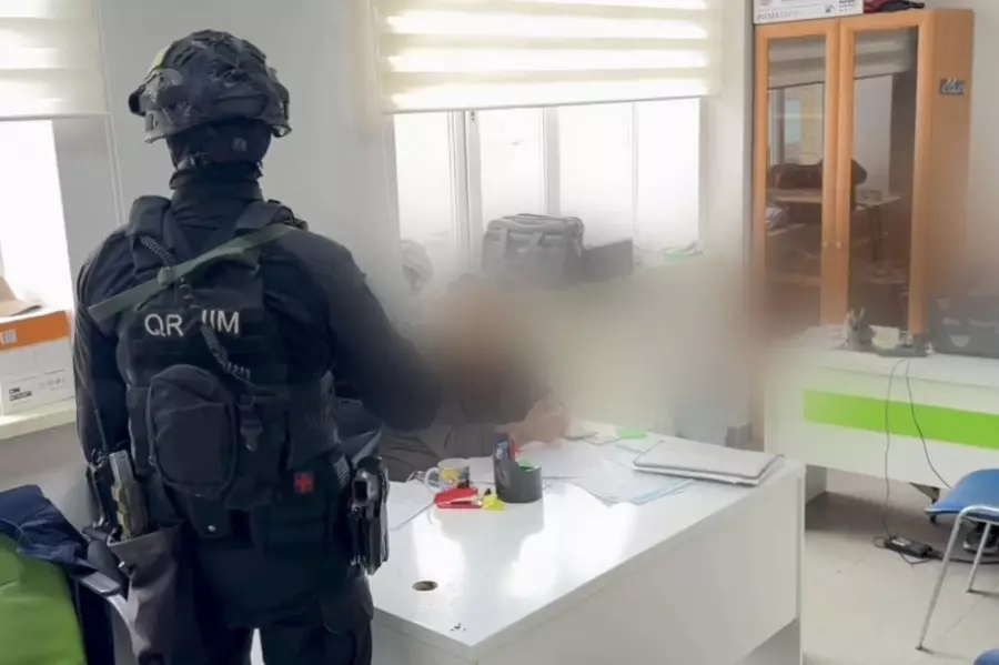 Ақтөбеде ХҚКО ғимаратында заңсыз схема ұйымдастырған бір топ адам әшкере болды