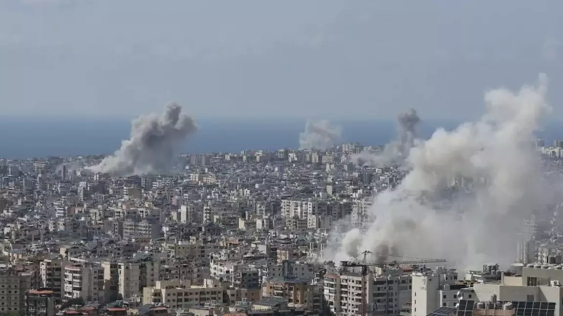 Израильдің Ливанға жасаған соққыларынан кейін Иран Ормұз бұғазын жапты