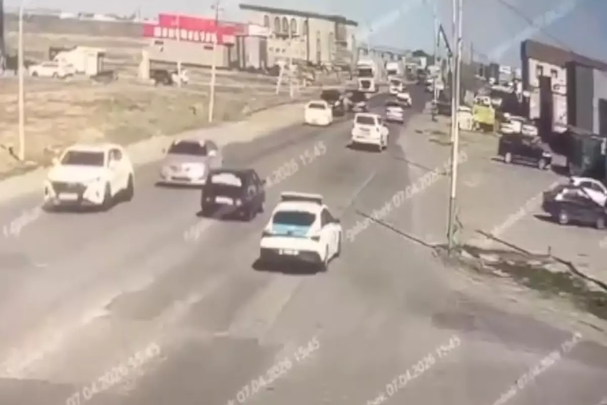 В Атырау водителя наказали за поддельные номера