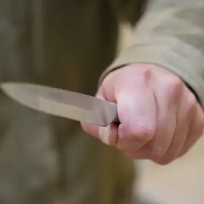 Весеннее обострение в Астане: голый мужчина с ножом угрожал на детской площадке