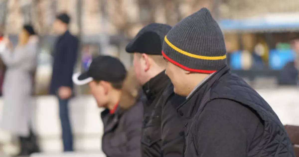  Алматы тұрғынын бір топ адам соққыға жыққан 