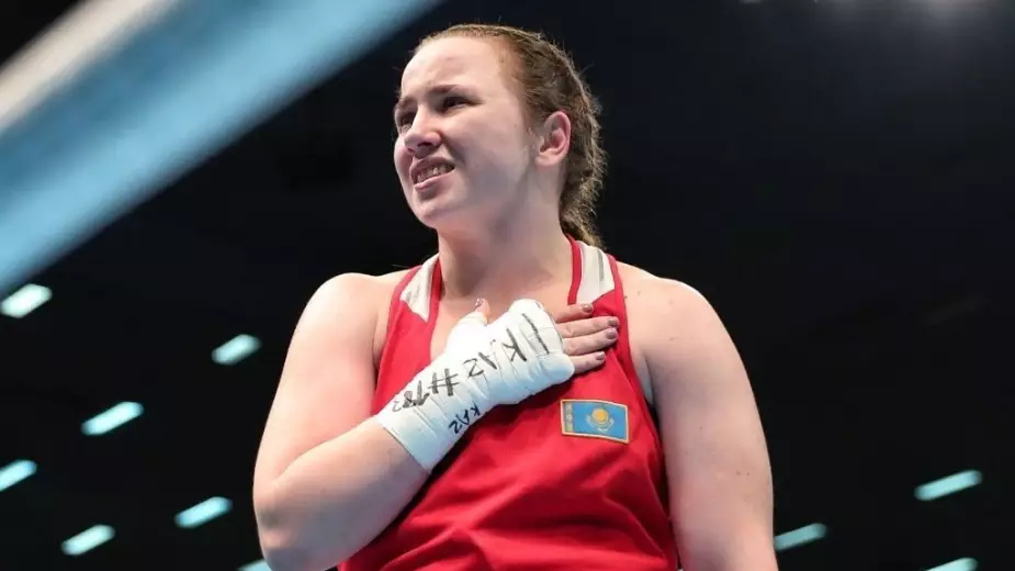Казахстан в бою с Узбекистаном выиграл первое золото чемпионата Азии-2026 по боксу: видео