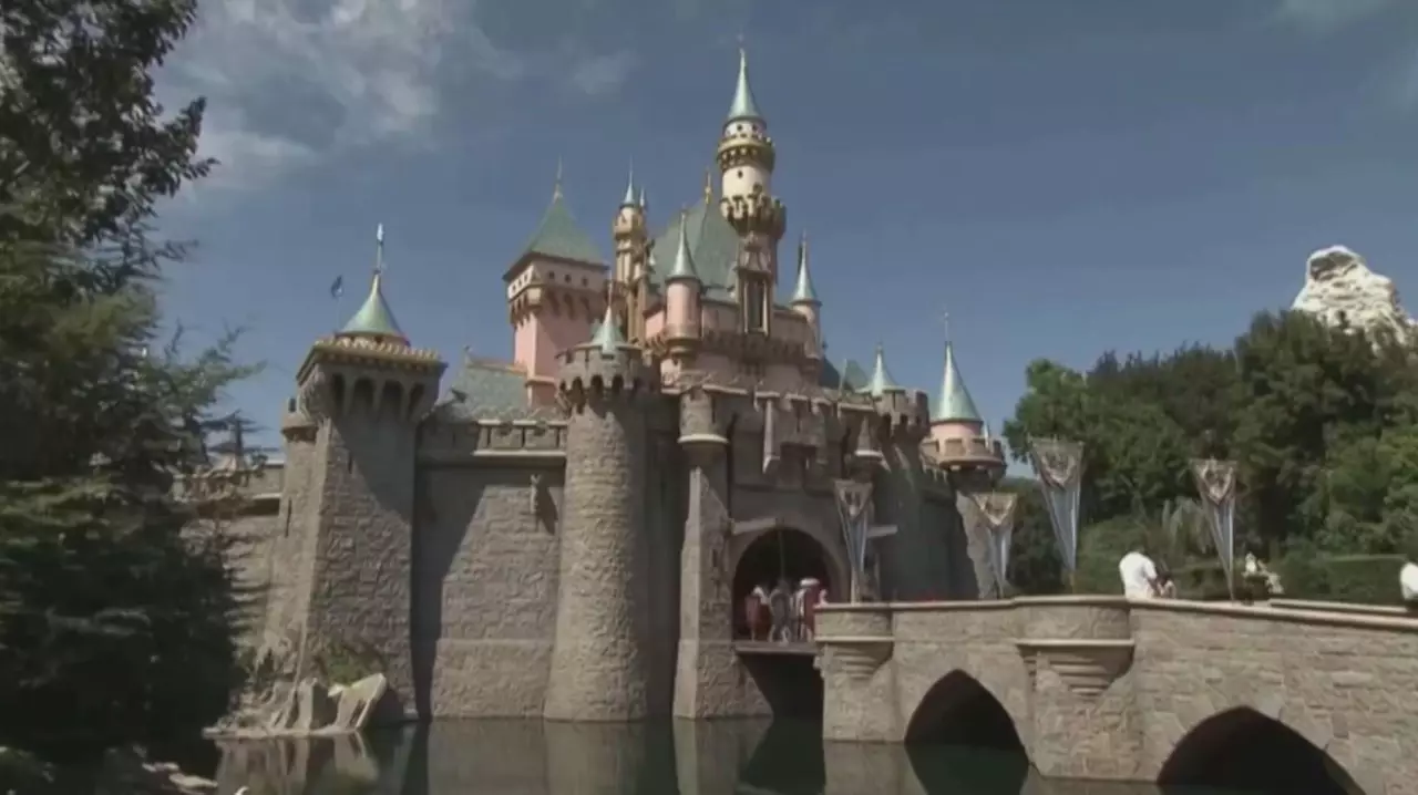 Disney сокращает тысячу сотрудников