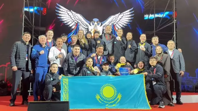 Қазақстандық боксшылар Азия чемпионатында Өзбекстанды басып озды