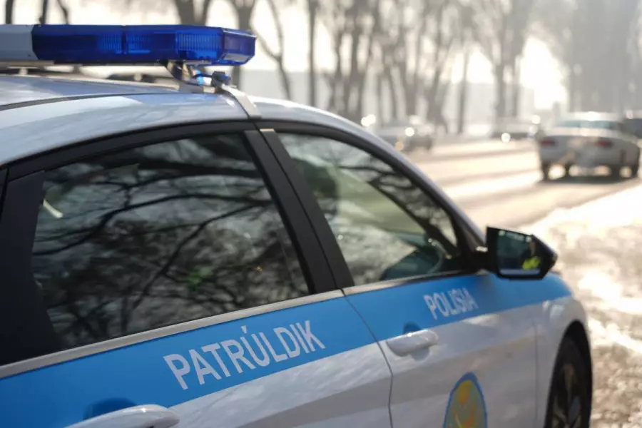 әл-Фараби даңғылы бақылауда: Алматыда 5 мыңға жуық көлік айыппұл тұрағына қойылды