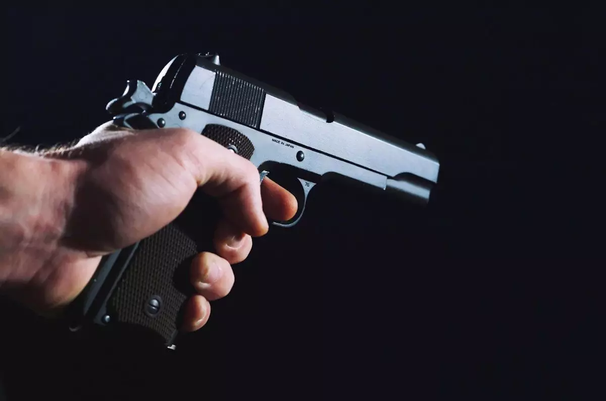 Выстрелили в спину и скрылись: покушение на убийство расследуют в Зайсане