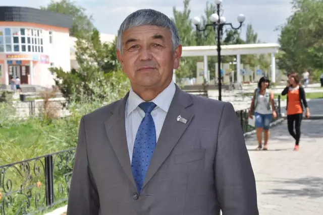 Нұрмахан Елтай. Осылай да ойнай ма екен? (Әзіл әңгімелер)