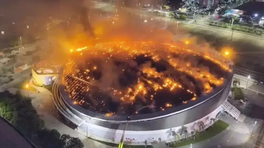 Қазақстандықтар да болған: Риода әлем чемпионаты өтіп жатқан спорт кешені өртенді