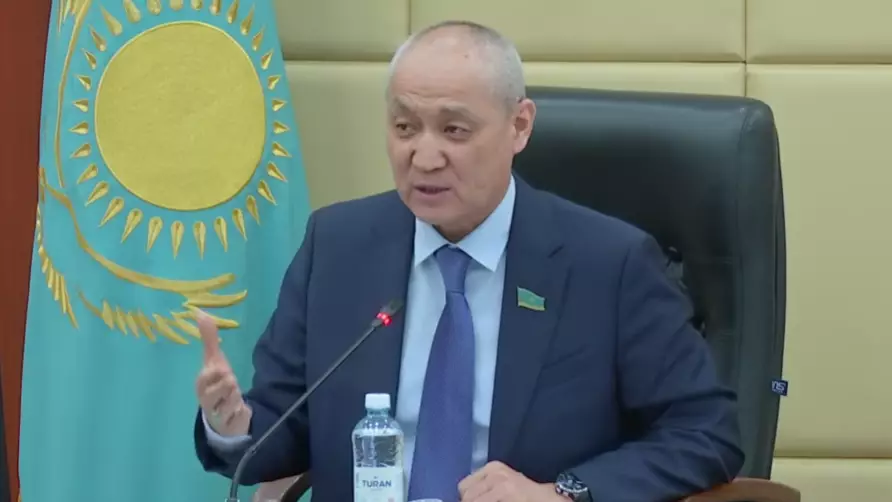 В Мажилисе раскритиковали расхождения в данных по закупкам «КазМунайГаз» и «QazaqGaz»