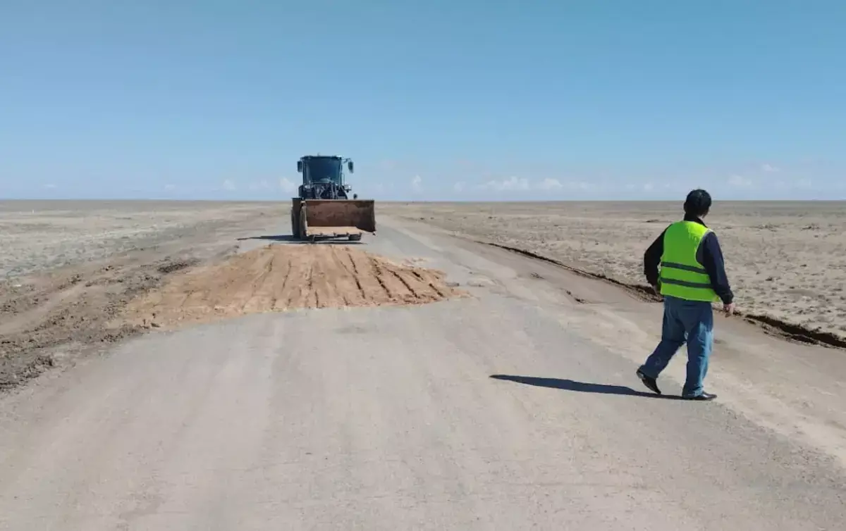 В «КазАвтоЖоле»» объяснили отвратительное состояние трассы Жанаозен – Кендерли - новости на Lada.kz 09.04.2026