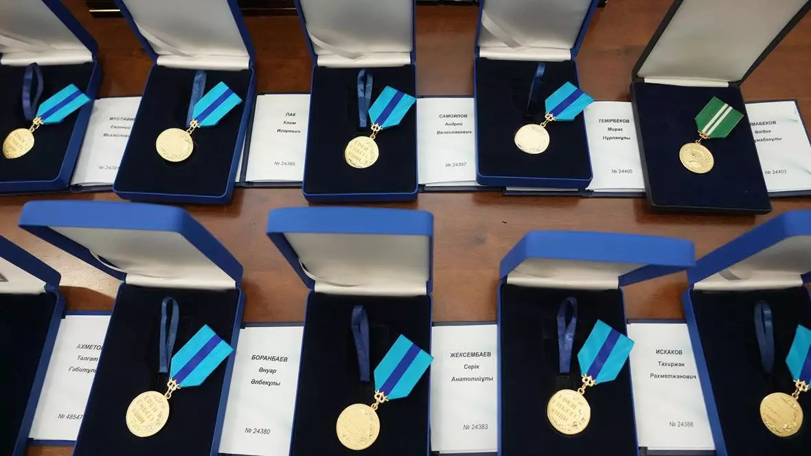 Экипажи и авиация получили награды за эвакуацию казахстанцев из стран Ближнего Востока