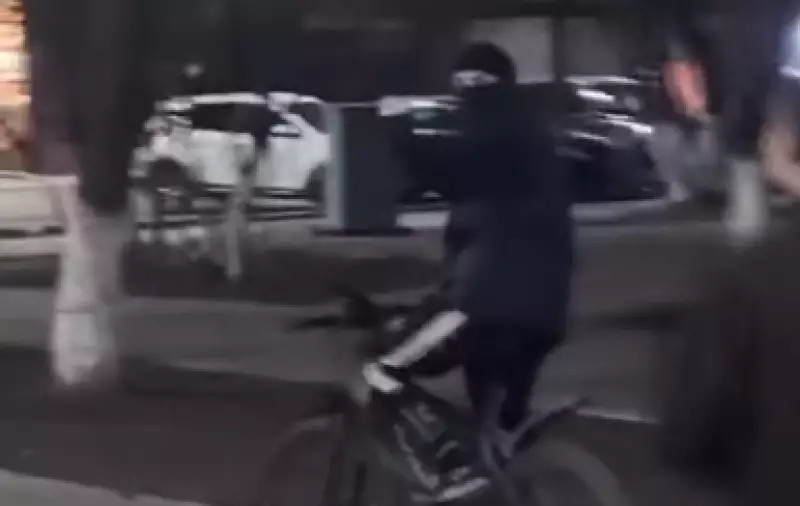 Трогал за ягодицы и волосы: в Петропавловске парень приставал к девушкам