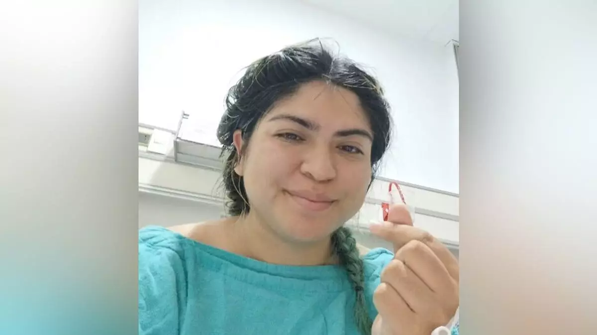 Женщина обнаружила, что потерянная носовая серьга попала в её лёгкие, вызвав кашель, который длился месяц.