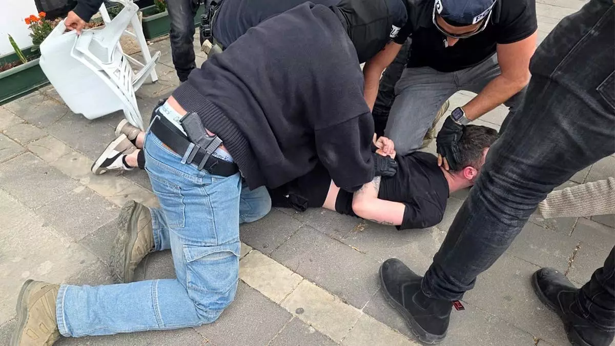 Израильтянин создал лабораторию по изготовлению бомб для иранского заговора с целью покушения на бывшего премьер-министра Беннета, сообщают власти.