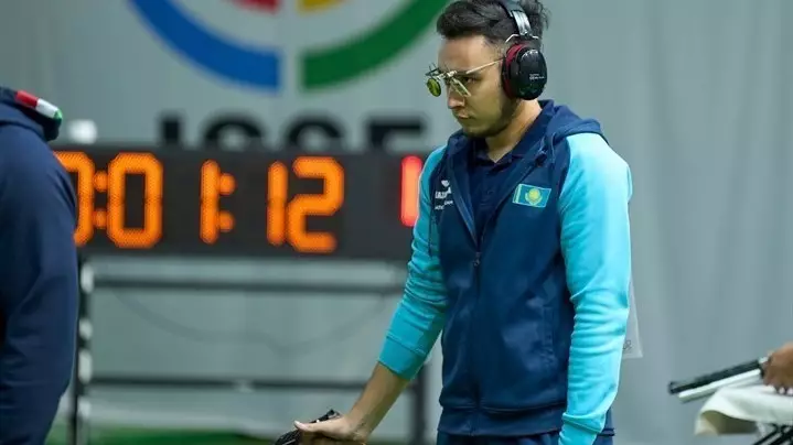 Казахстанский стрелок вошёл в топ-10 на этапе Кубка мира