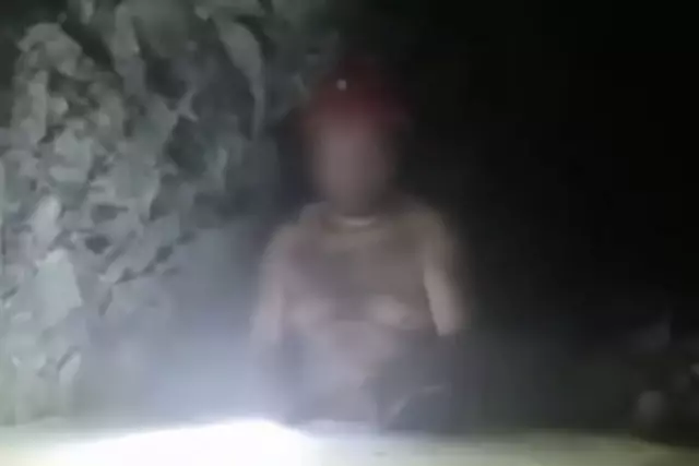 14 күн бойы шахтаның астында қалып қойған жұмысшы тірі табылды