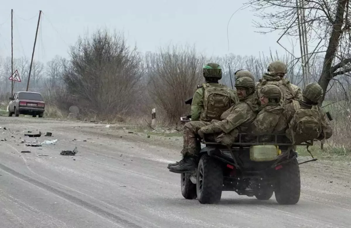 Владимир Путин Пасхаға байланысты уақытша бітім жариялады: Зеленский оған келісті