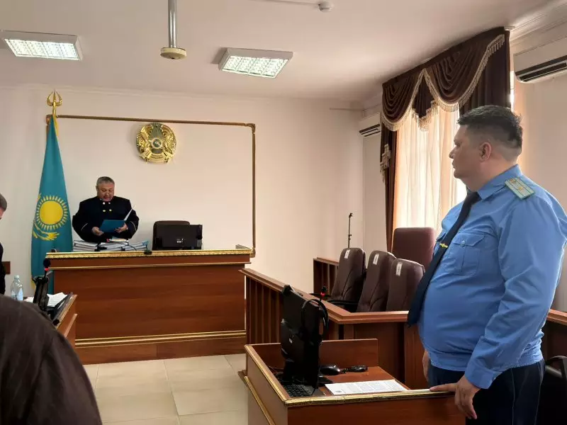 Получили взятку в долларах: в ДЭР Актобе вскрылась коррупция