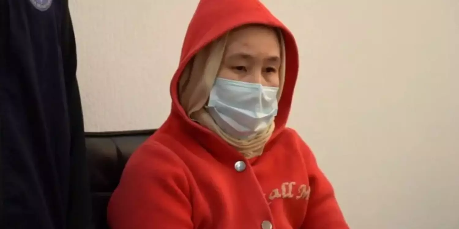 Атыраудағы қанды іс: күдікті Ақбаян Мұқанғалиева Алматыға жеткізілді