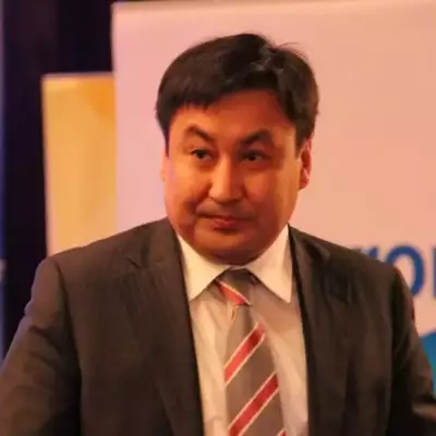 Куат Адамбай призвал усилить борьбу с телефонным мошенничеством после трагедии в Астане