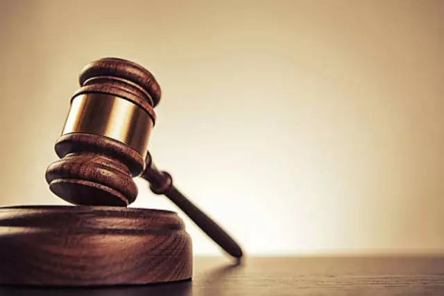 «Анам қайтты, балам ауырды»: Астаналық келіншек әріптестерін алдап, 2 млн теңге жинаған