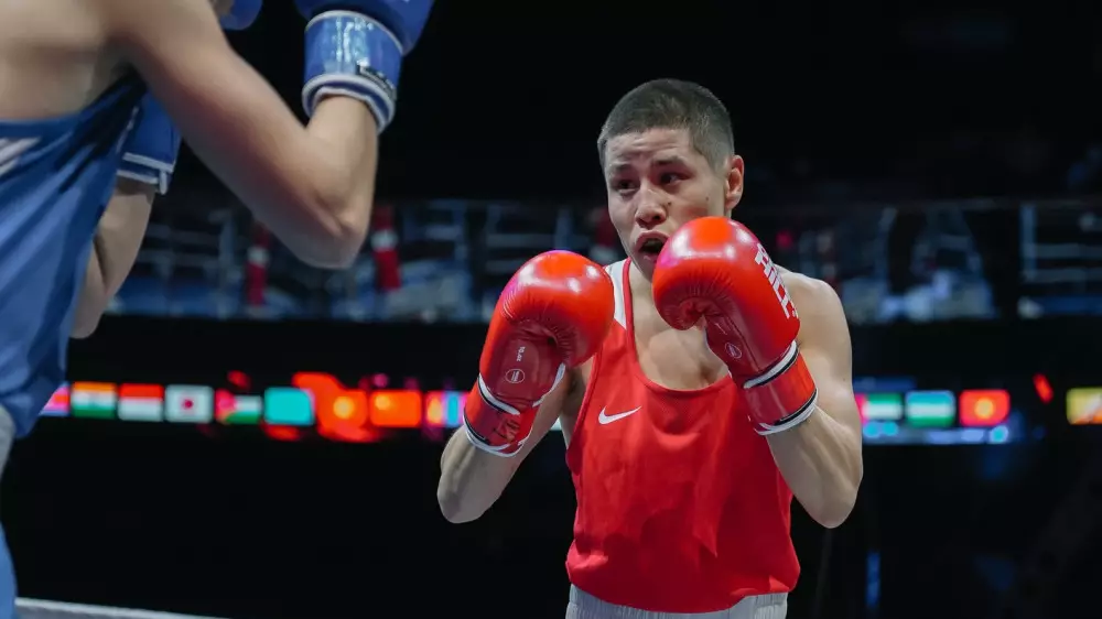 Қазақстандық әлем чемпионы камбэк жасап, Азия чемпионатының алтынын алды