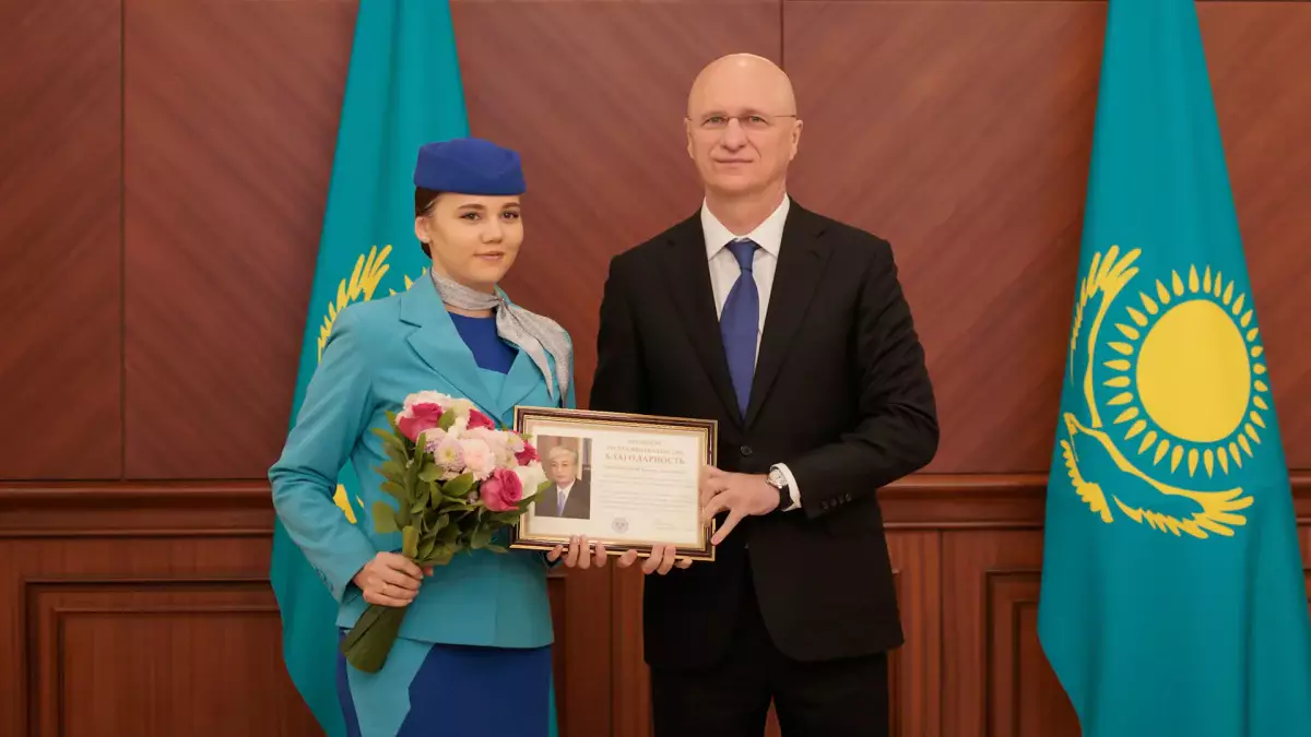 Таяу Шығыс елдерінен қазақстандықтарды эвакуациялауға қатысушыларға мемлекеттік наградалар табыс етілді