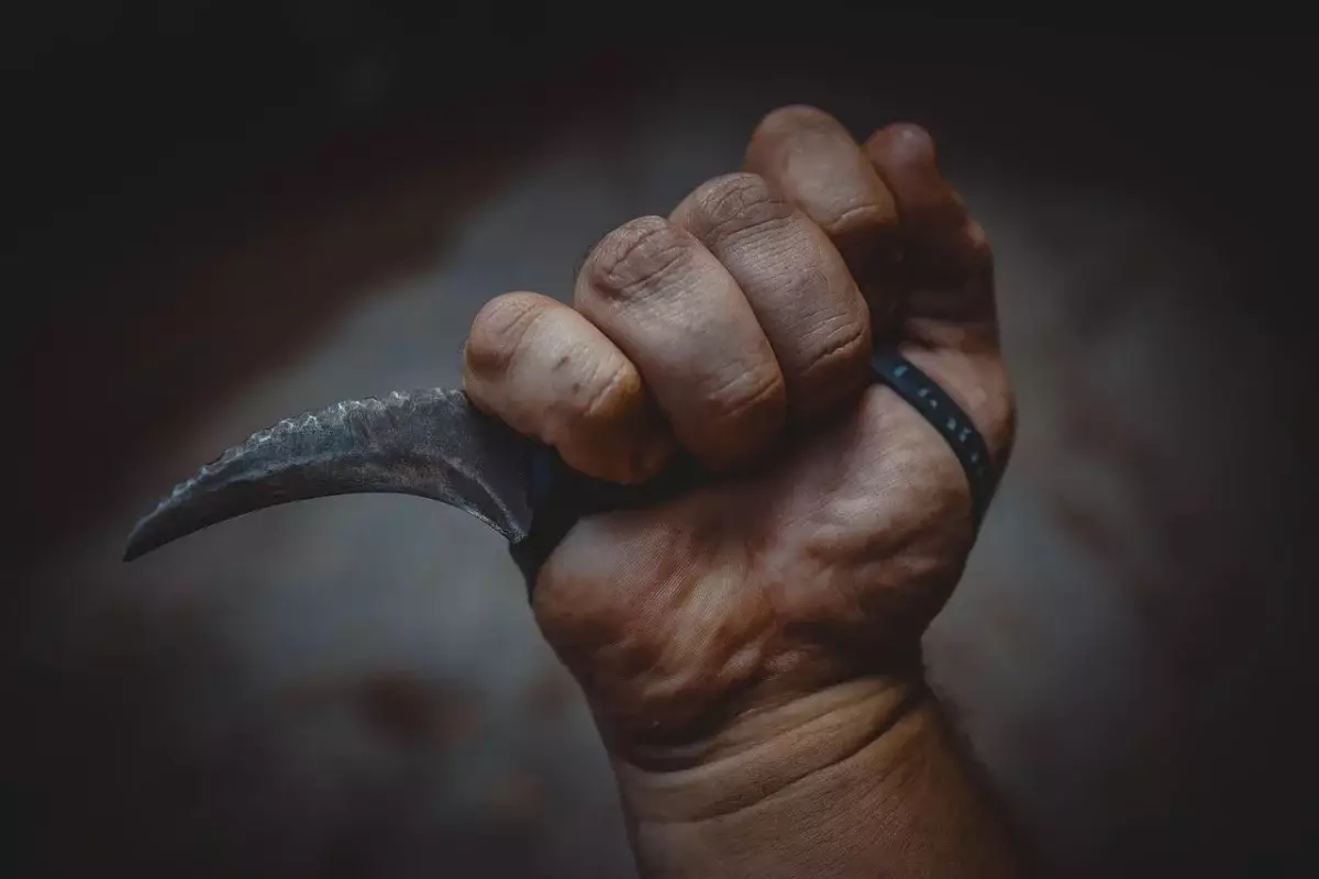 Жестокое убийство в Жайреме: многодетную мать зарезали в магазине