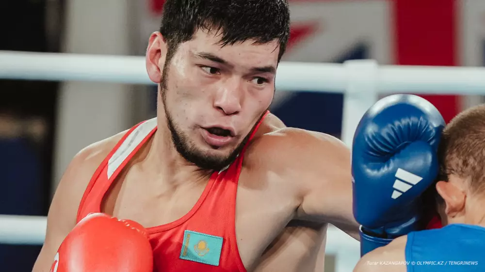 Нұрбек Оралбай Өзбекстан боксшысын жеңіп, Азия чемпионы атанды