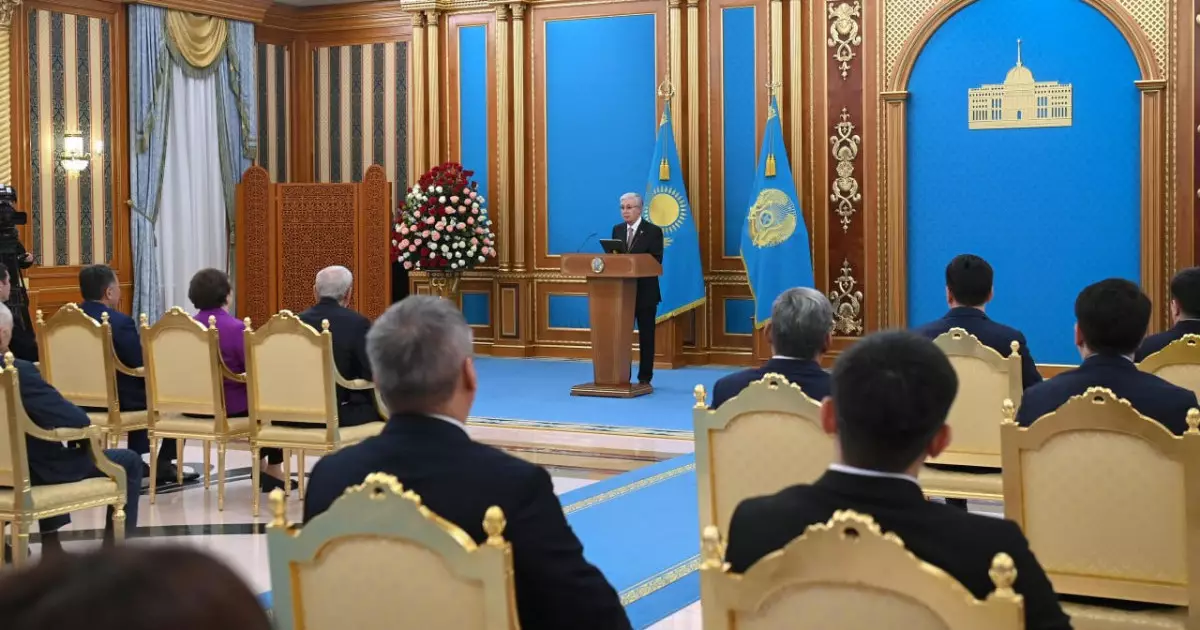  Қасым-Жомарт Тоқаев Конституцияны әзірлеуге үлес қосқан ғалымдарға ризашылық білдірді 