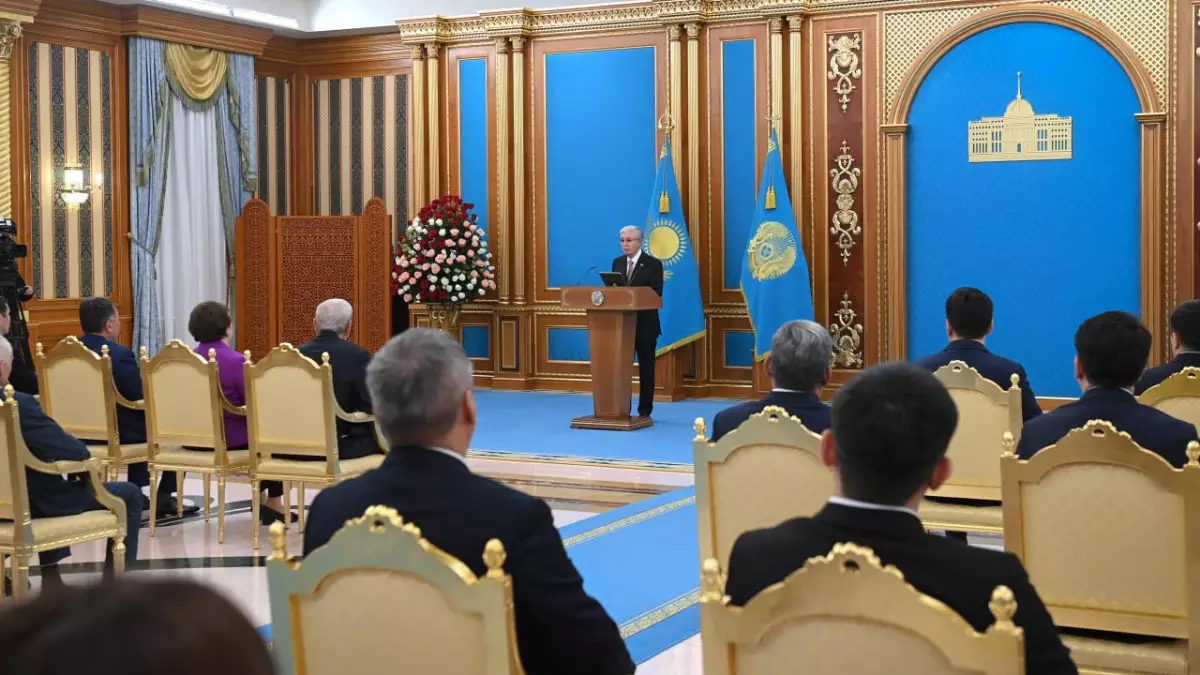 «Наука должна работать на нужды экономики и общества» - Токаев обозначил приоритеты развития отрасли