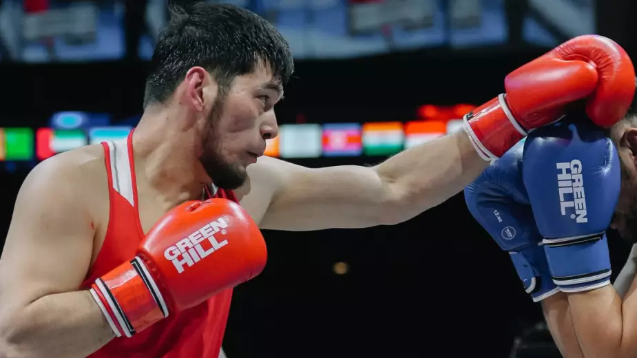 Серебряный призер Олимпиады из Казахстана прокомментировал свой первый титул чемпиона Азии по боксу