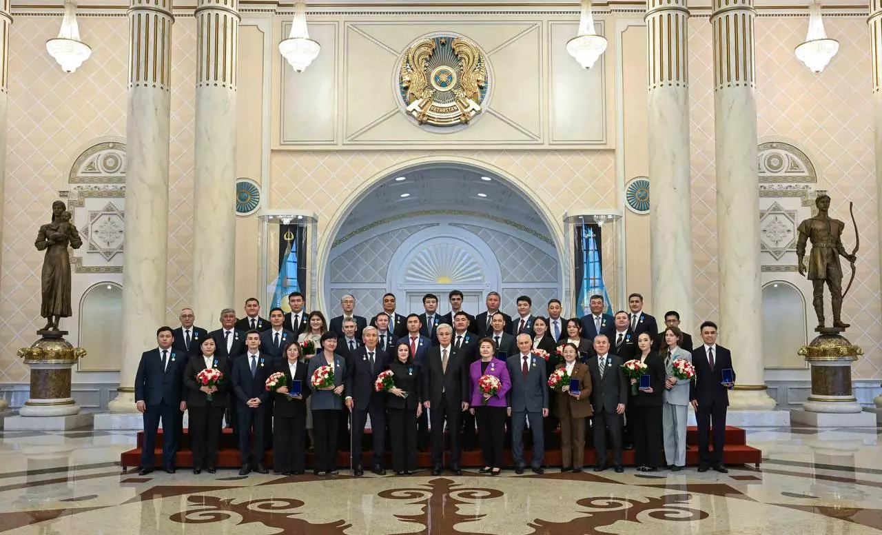 Касым-Жомарт Токаев поздравил и наградил ученых