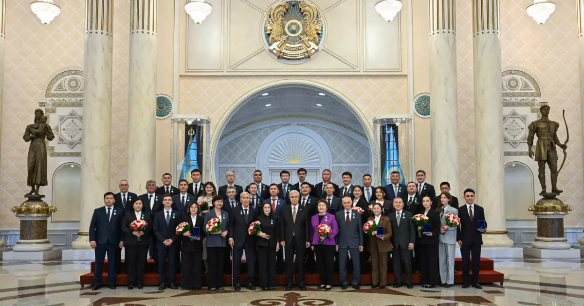  Президент ғылым саласында зор жетістікке жеткен ғалымдарды марапаттады 
