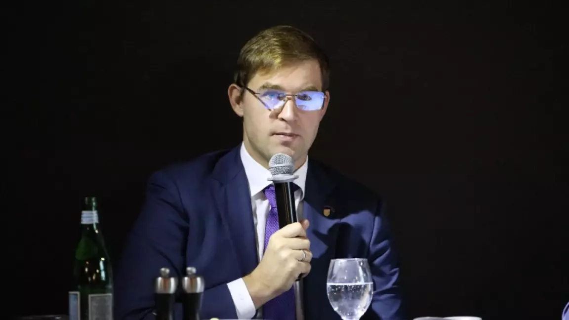 Турлов «Астана» клубын сатып алу туралы қауесетке жауап берді