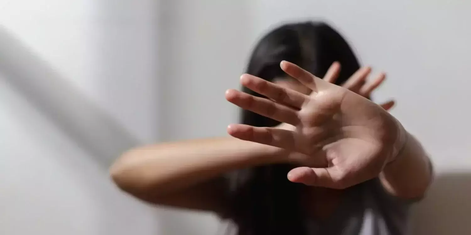 15 жастағы жетім қызды 8 жігіт екі ай бойы зорлаған: полиция тың деректер айтты