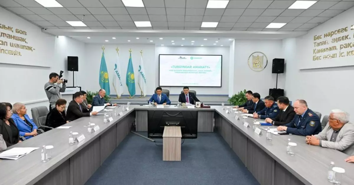  «Turgyndar amanaty»: Семейде тұрғын үйлерді басқару мәселесіне арналған өңірлік форум өтті 