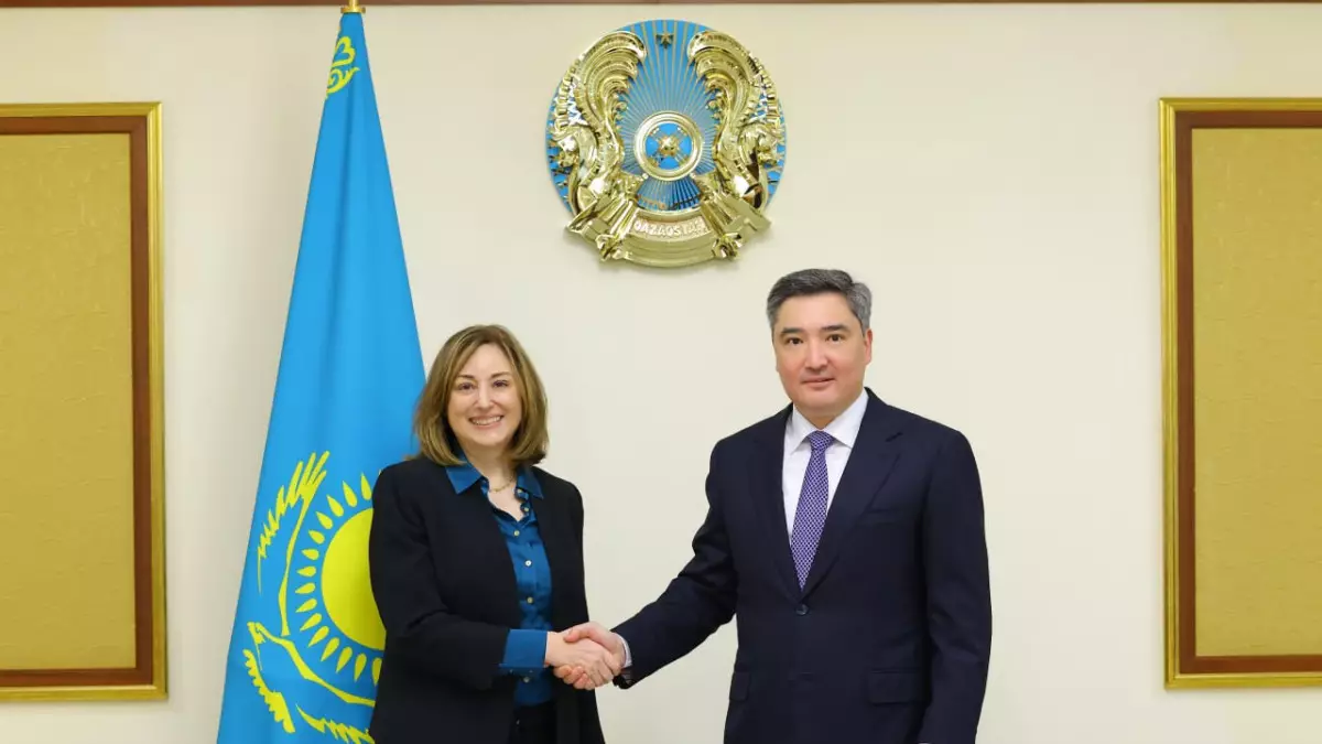 Бектенов АҚШ елшісімен сауда, AI және ғарыш саласындағы ынтымақтастықты талқылады